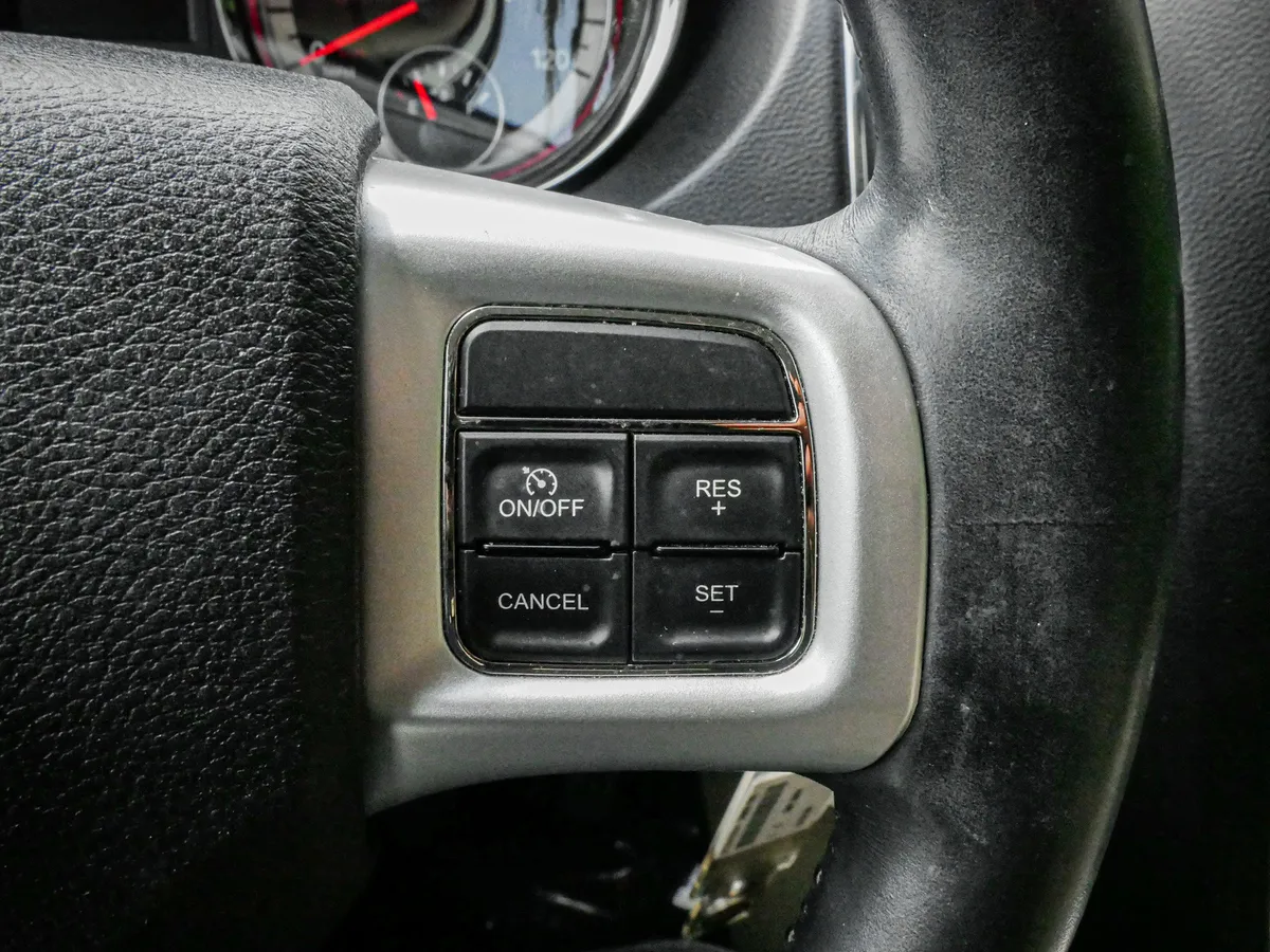 2013 Dodge Grand Caravan Crew thumbnail 18