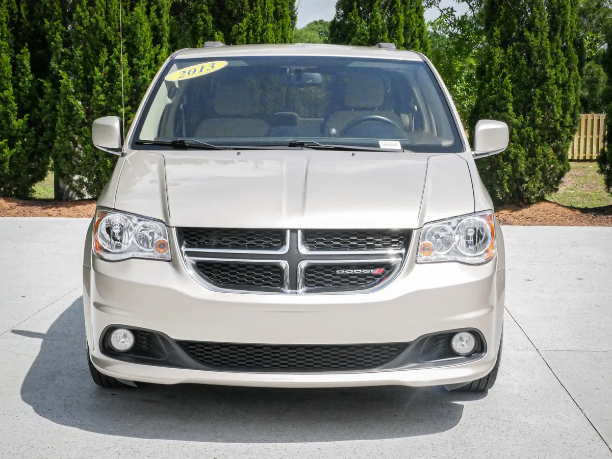 2013 Dodge Grand Caravan Crew thumbnail 2