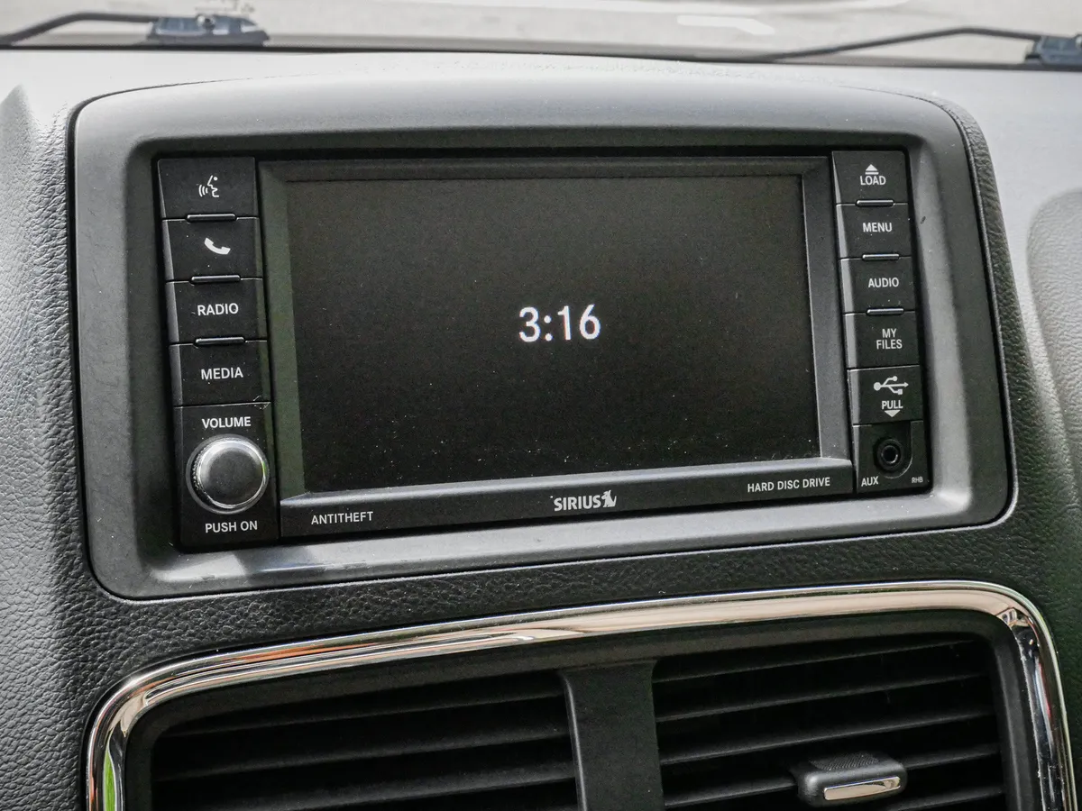 2013 Dodge Grand Caravan Crew thumbnail 21