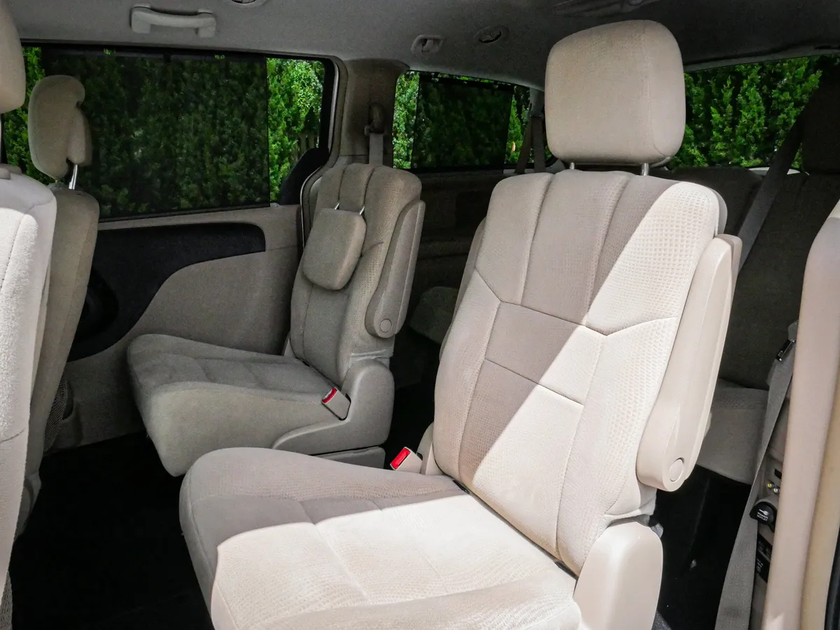 2013 Dodge Grand Caravan Crew thumbnail 29