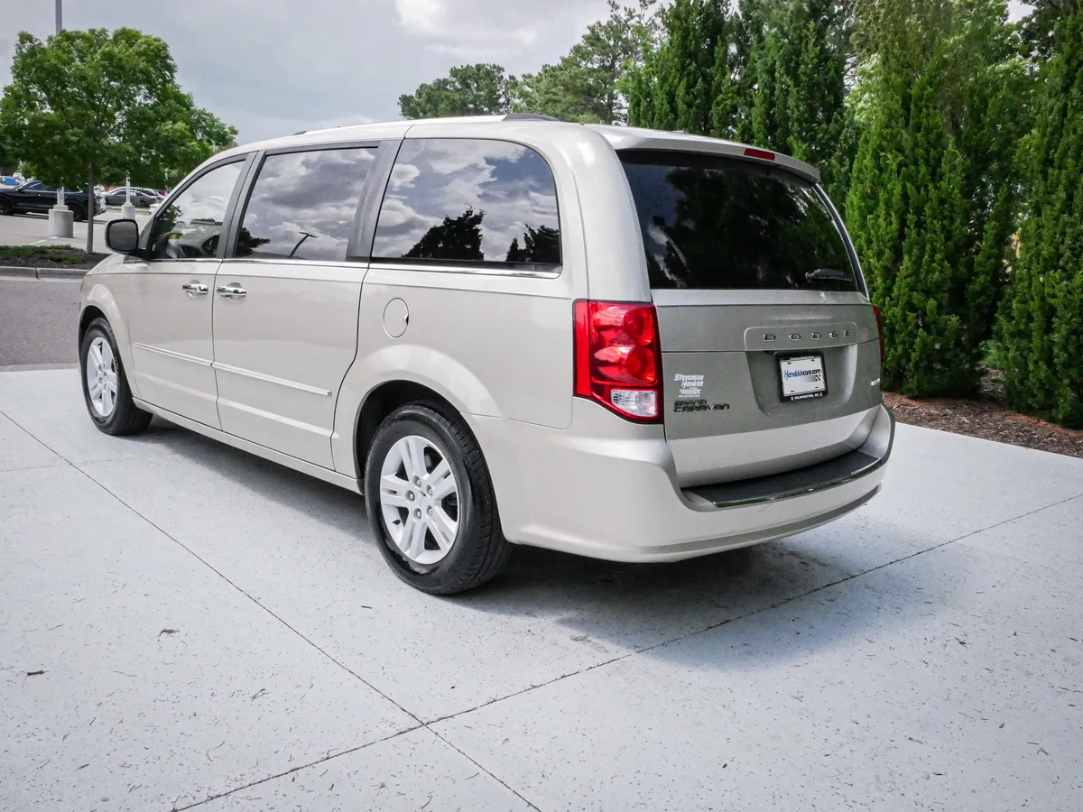 2013 Dodge Grand Caravan Crew thumbnail 7