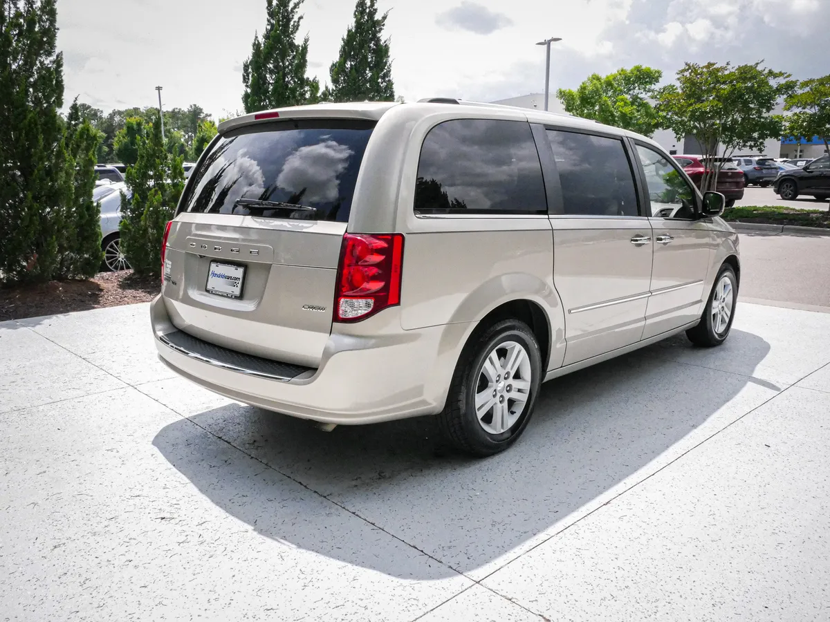 2013 Dodge Grand Caravan Crew thumbnail 9