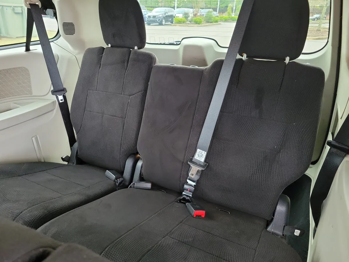 2013 Dodge Grand Caravan SE thumbnail 14
