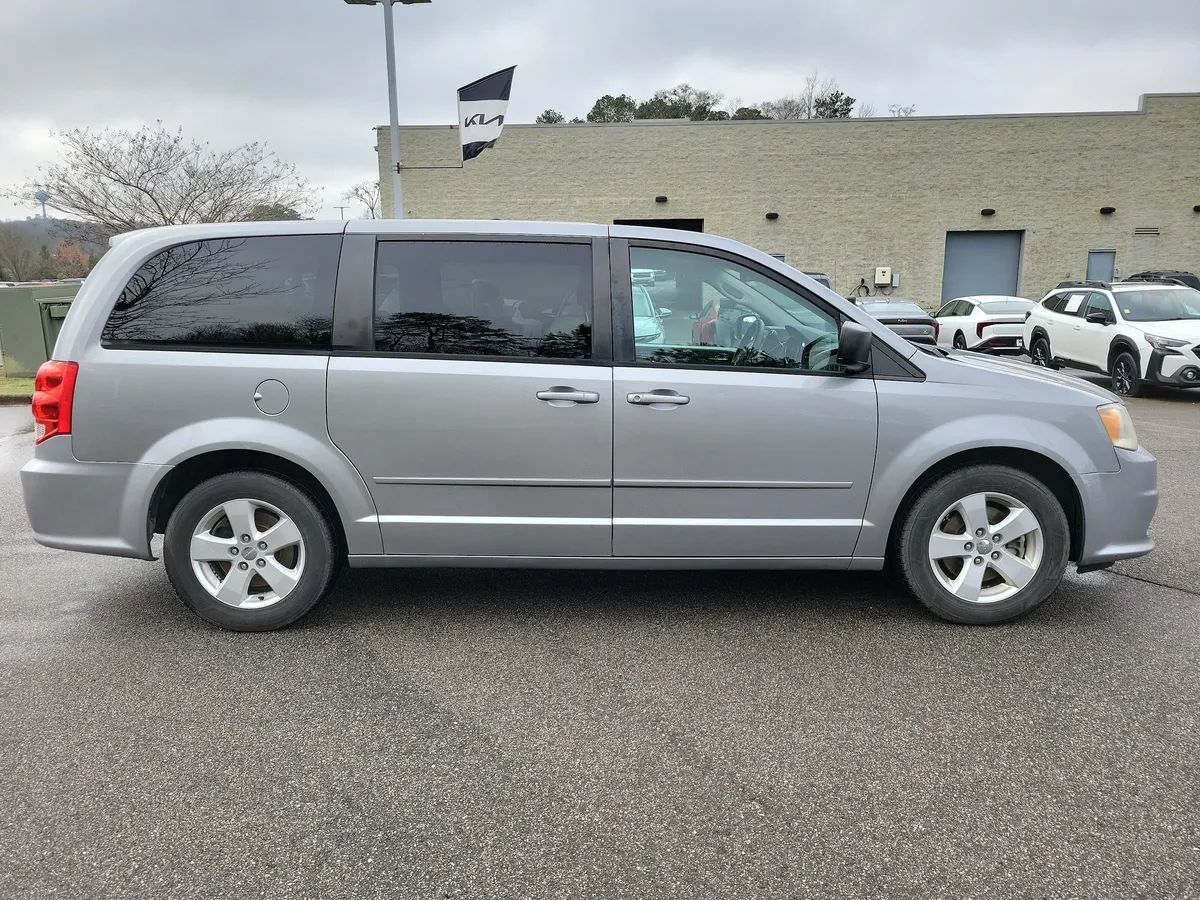 2013 Dodge Grand Caravan SE thumbnail 6