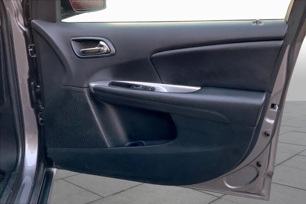 2013 Dodge Journey SXT thumbnail 21