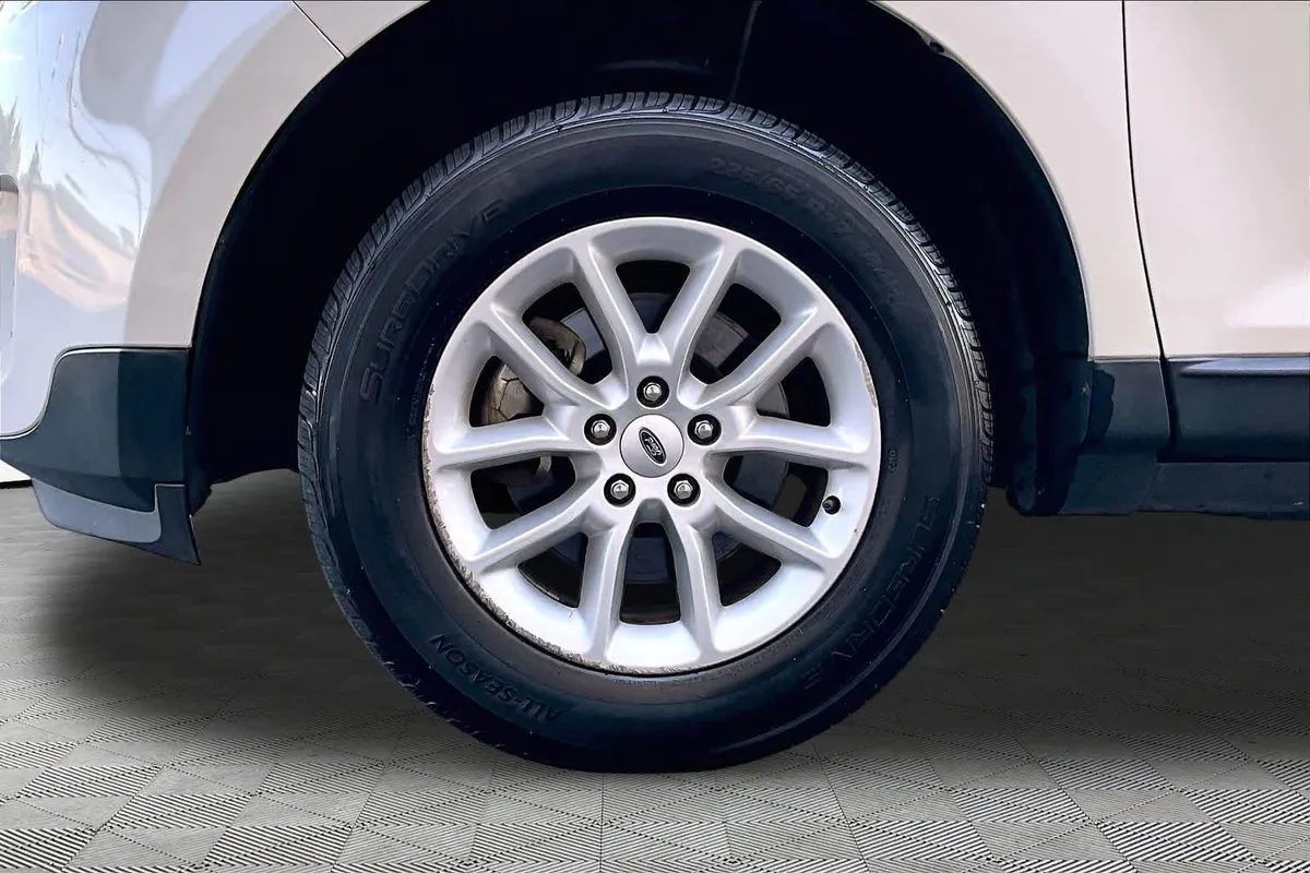 2013 Ford Edge SE thumbnail 11
