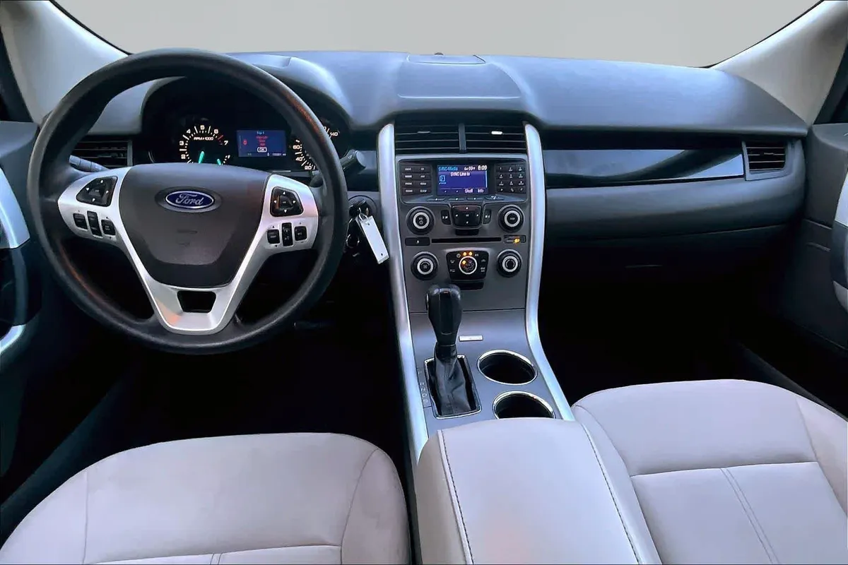 2013 Ford Edge SE thumbnail 16