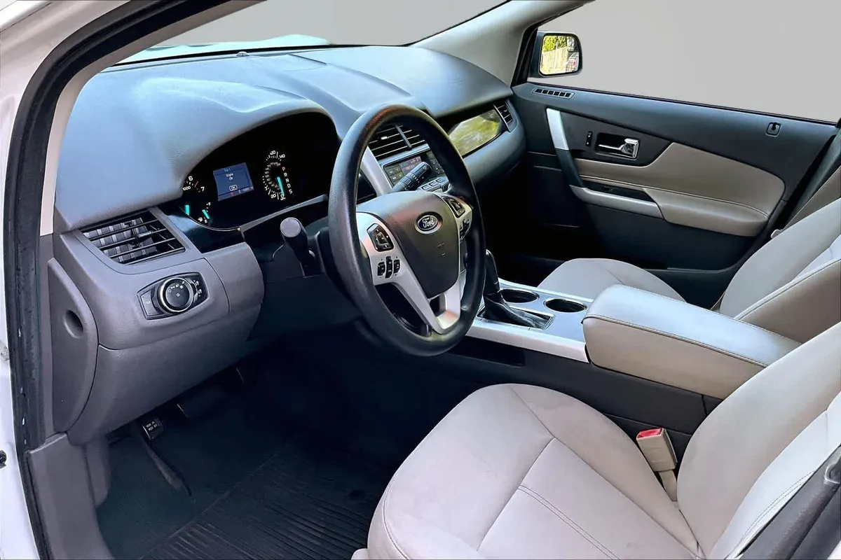2013 Ford Edge SE thumbnail 18