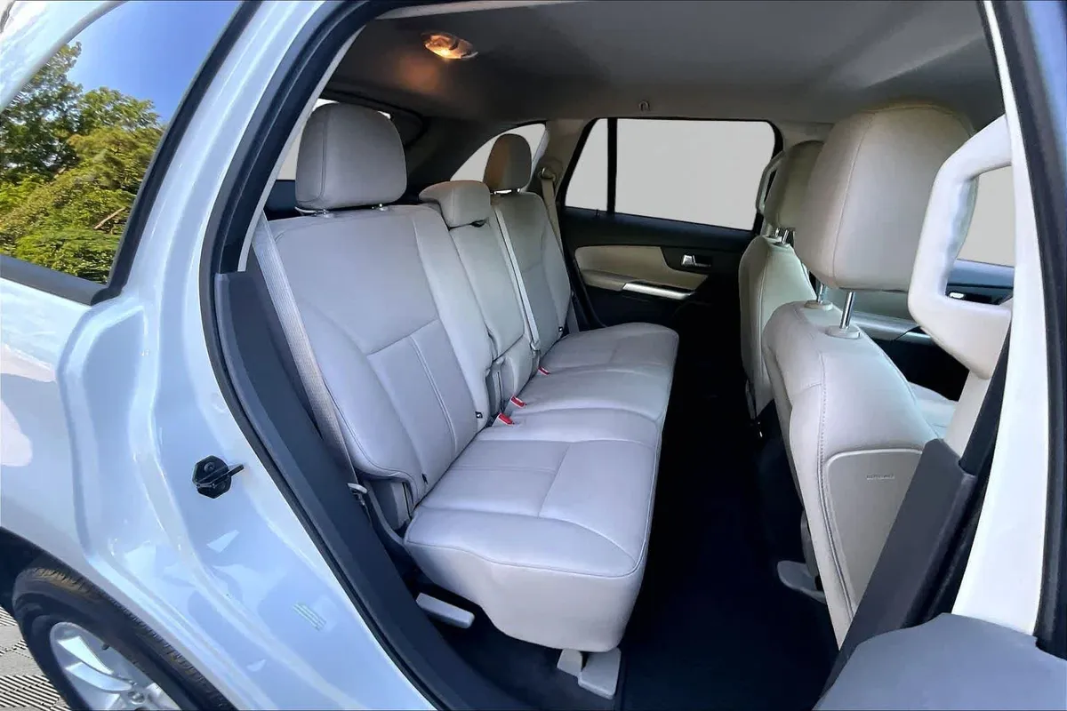 2013 Ford Edge SE thumbnail 20