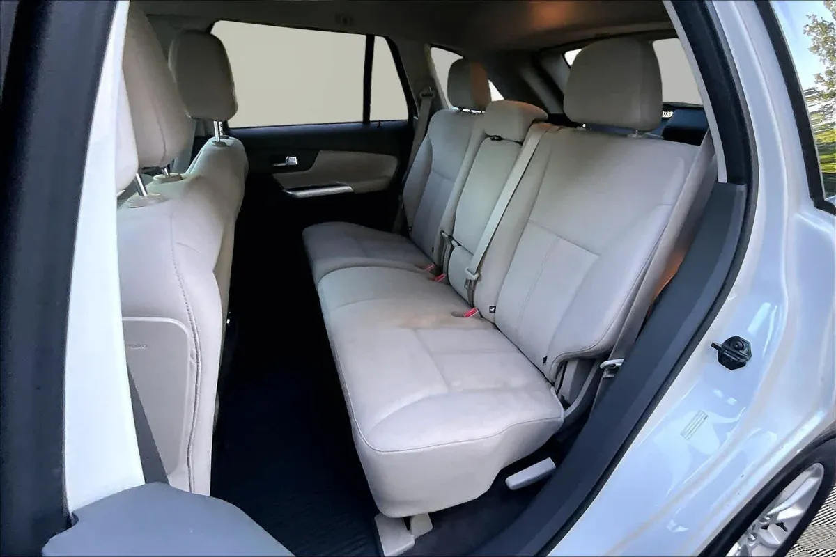 2013 Ford Edge SE thumbnail 21