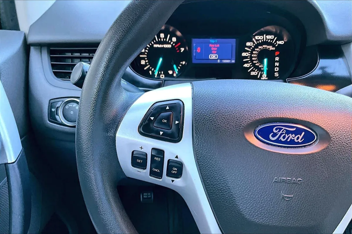 2013 Ford Edge SE thumbnail 24
