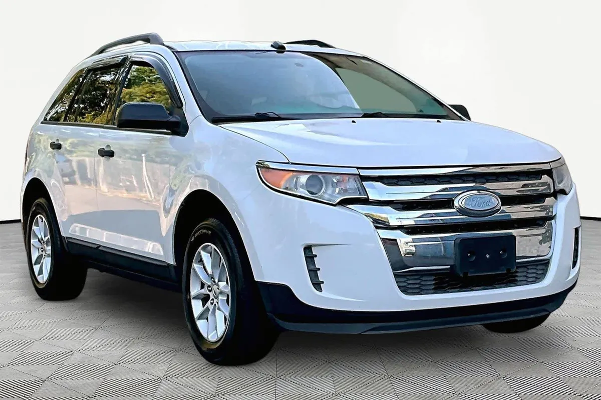 2013 Ford Edge SE thumbnail 3