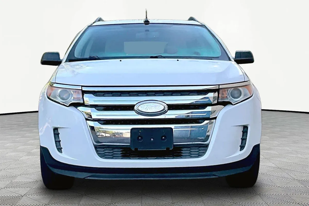 2013 Ford Edge SE thumbnail 4