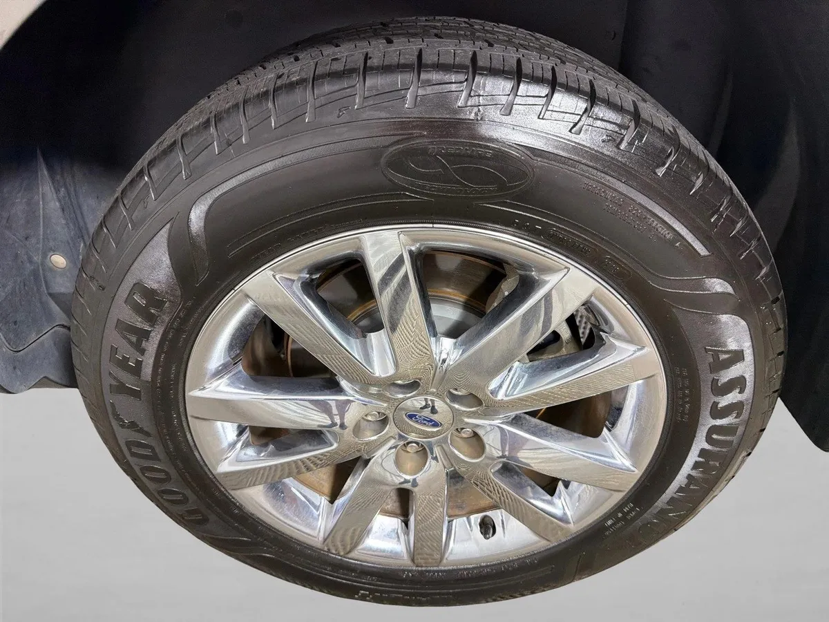 2013 Ford Edge SEL thumbnail 20