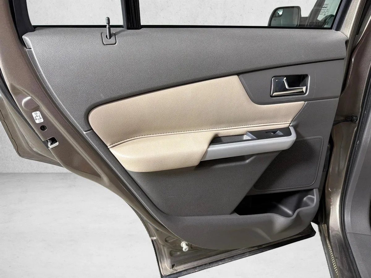 2013 Ford Edge SEL thumbnail 22