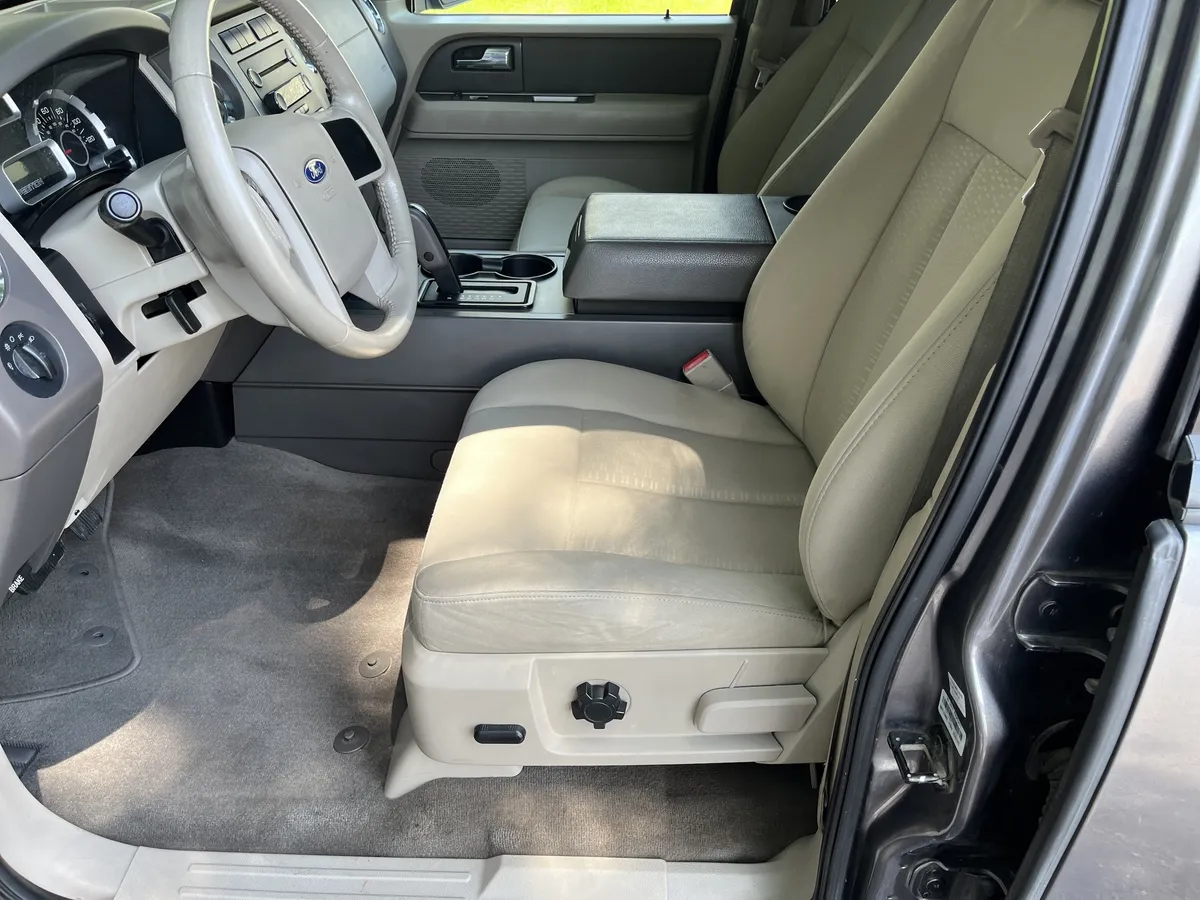 2013 Ford Expedition XL thumbnail 10