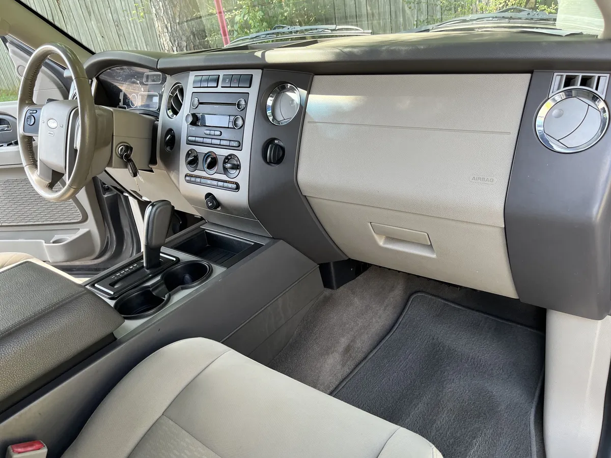 2013 Ford Expedition XL thumbnail 11
