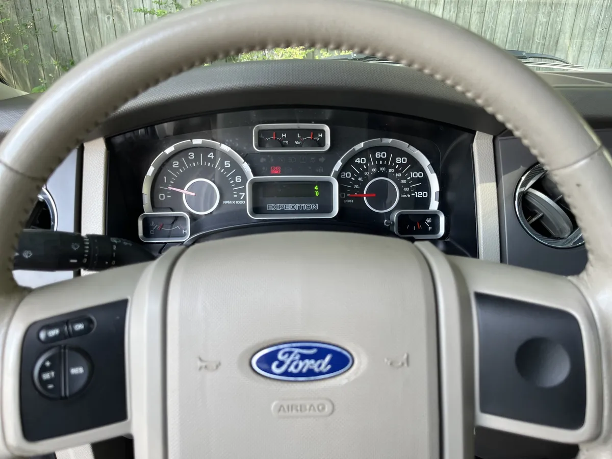 2013 Ford Expedition XL thumbnail 20