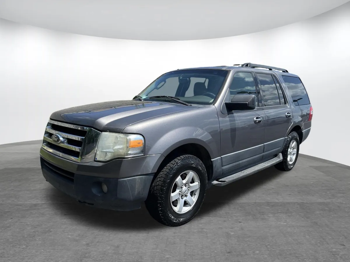 2013 Ford Expedition XL thumbnail 3