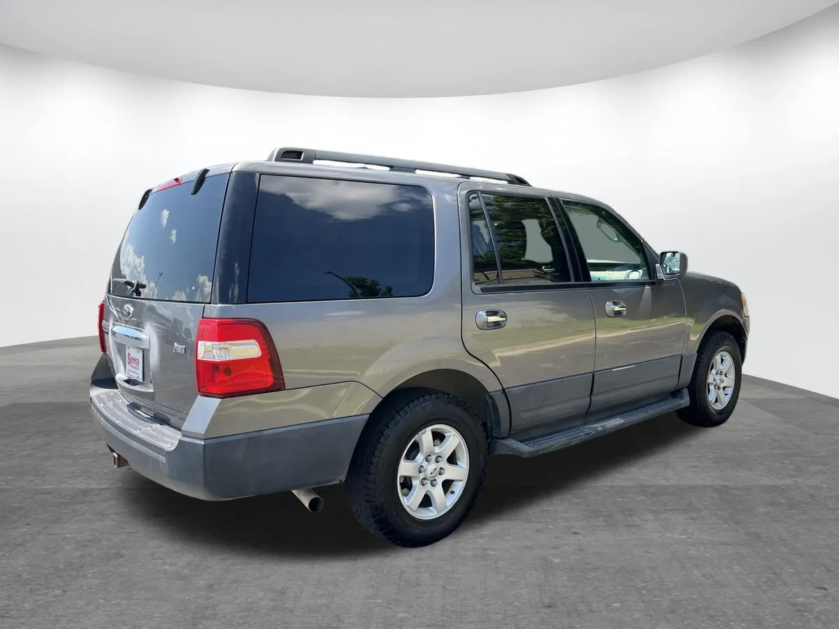 2013 Ford Expedition XL thumbnail 6