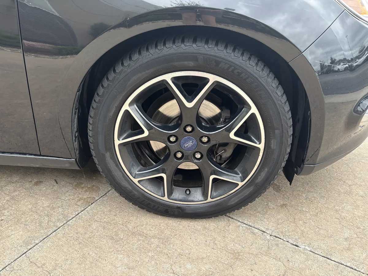2013 Ford Focus SE thumbnail 12