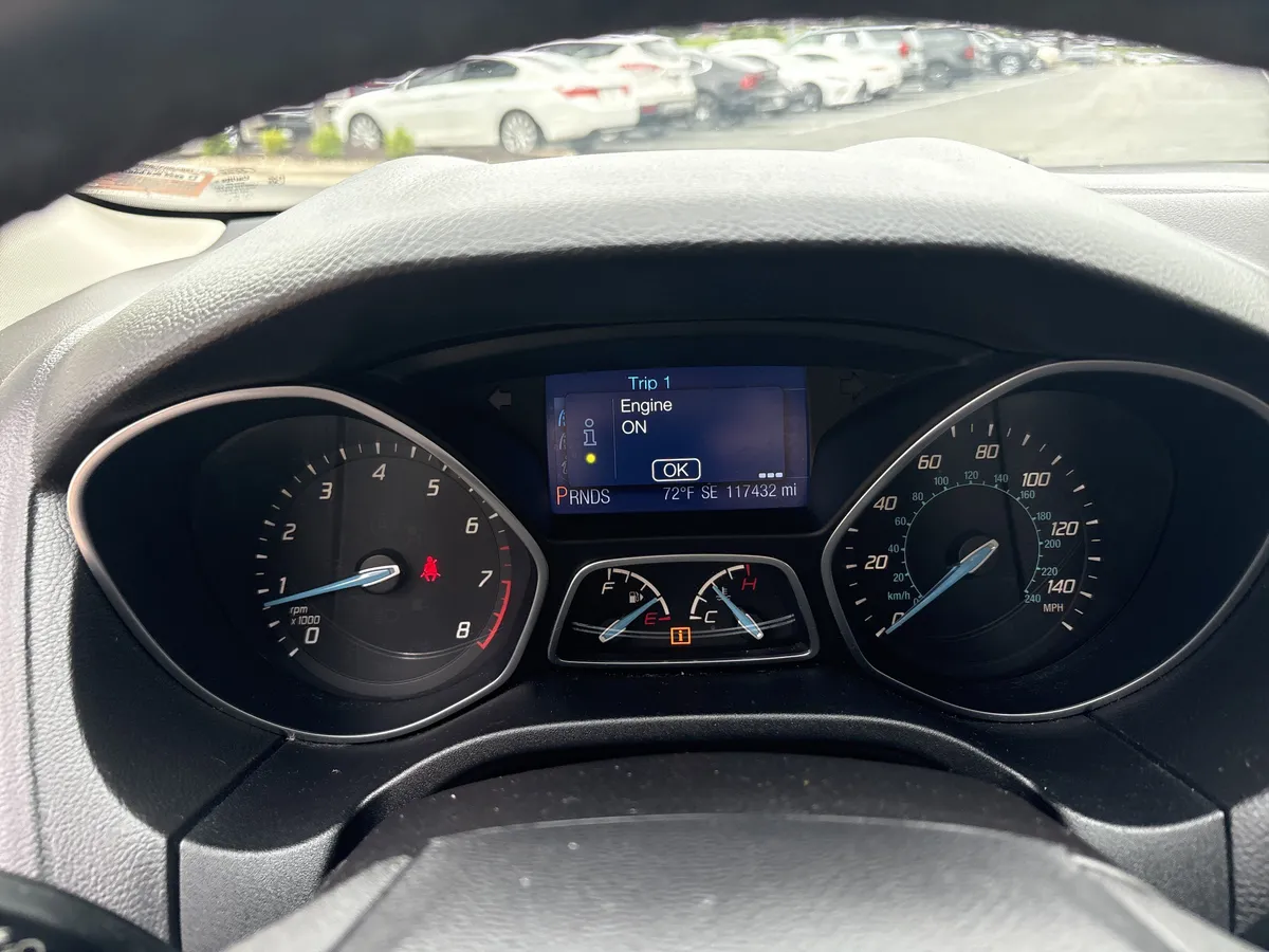 2013 Ford Focus SE thumbnail 20