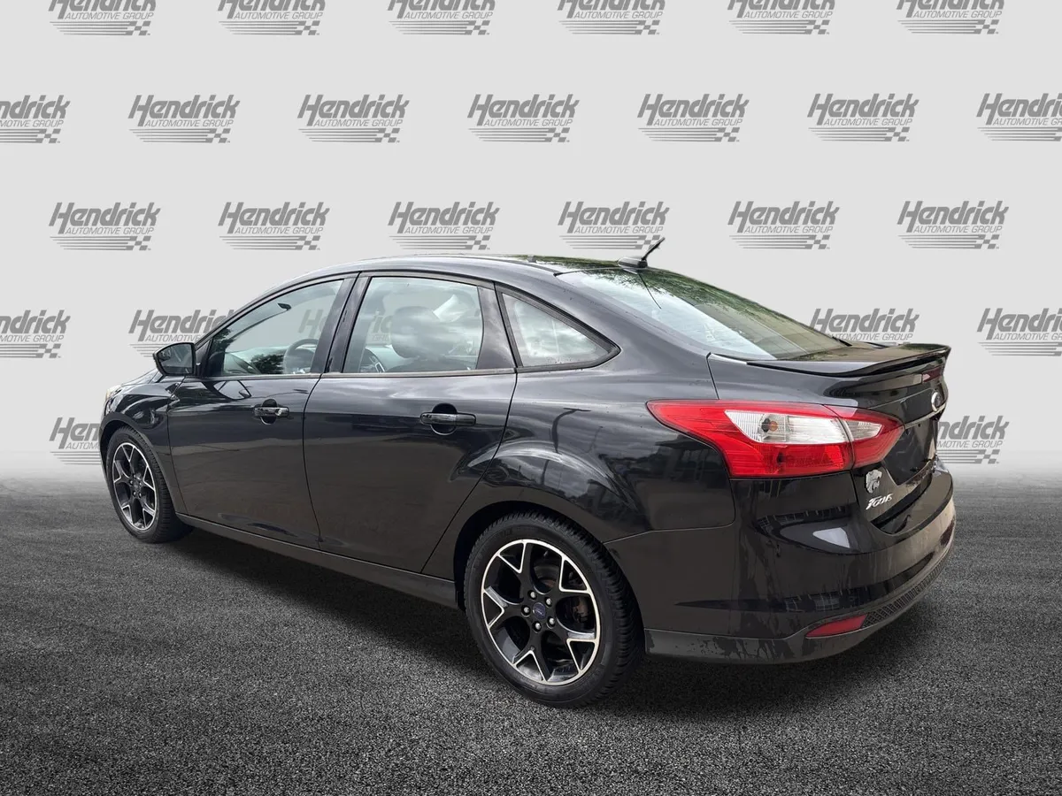 2013 Ford Focus SE thumbnail 9