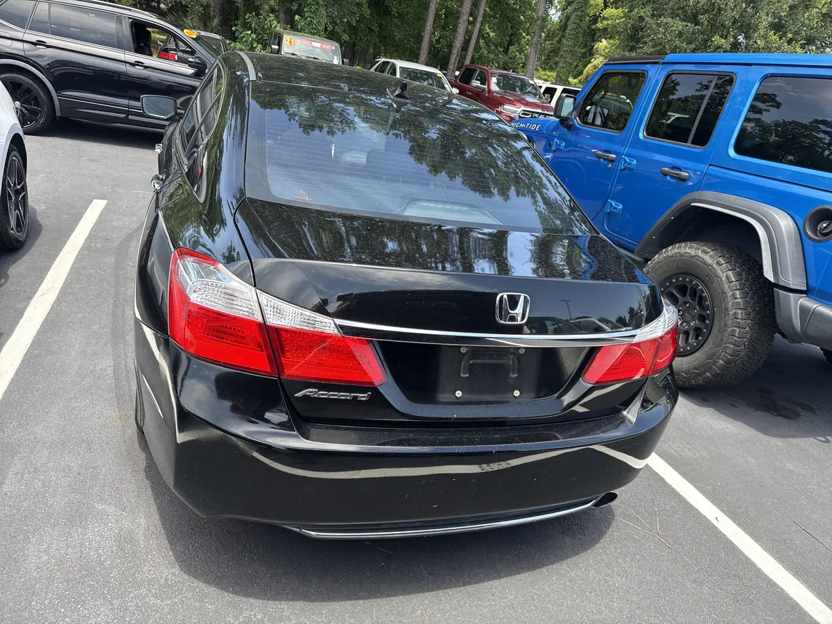 2013 Honda Accord LX thumbnail 7