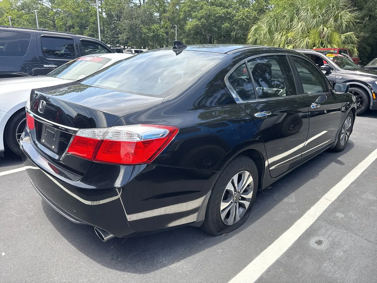 2013 Honda Accord LX thumbnail 8