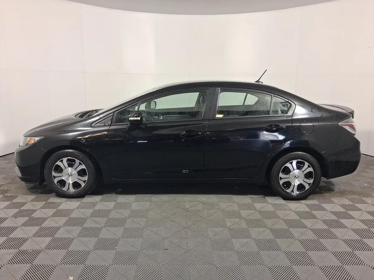 2013 Honda Civic Hybrid thumbnail 6
