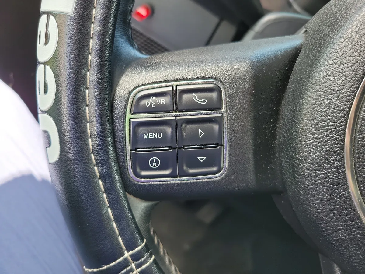 2013 Jeep Wrangler Sport thumbnail 14