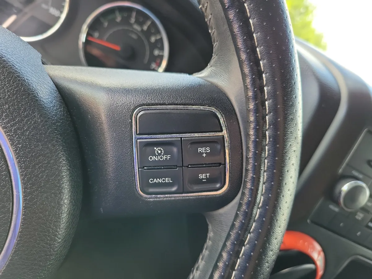 2013 Jeep Wrangler Sport thumbnail 15