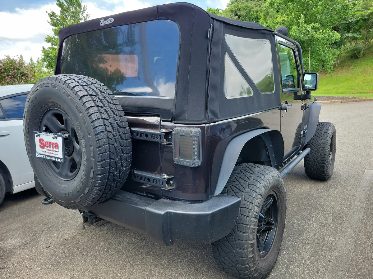 2013 Jeep Wrangler Sport thumbnail 5