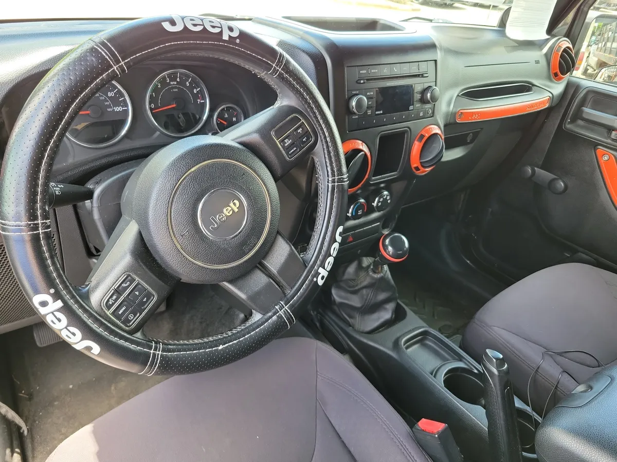 2013 Jeep Wrangler Sport thumbnail 7