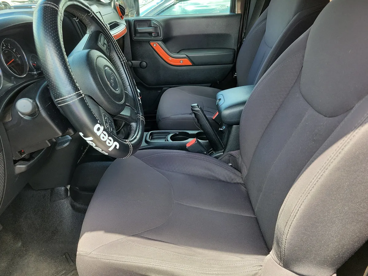 2013 Jeep Wrangler Sport thumbnail 8