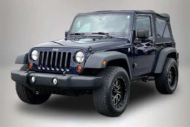 2013 Jeep Wrangler Sport thumbnail 2