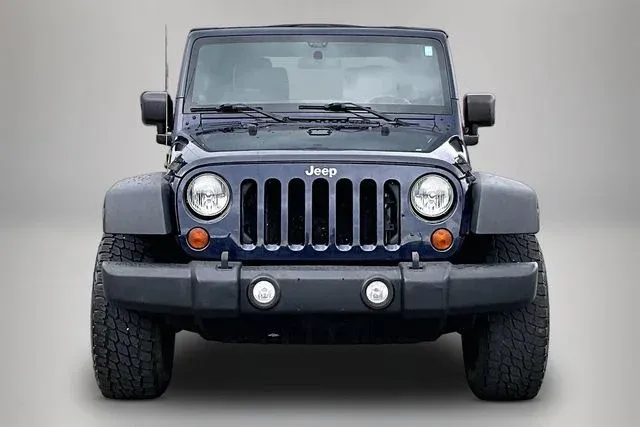 2013 Jeep Wrangler Sport thumbnail 3