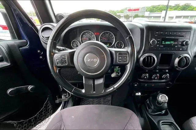 2013 Jeep Wrangler Sport thumbnail 8