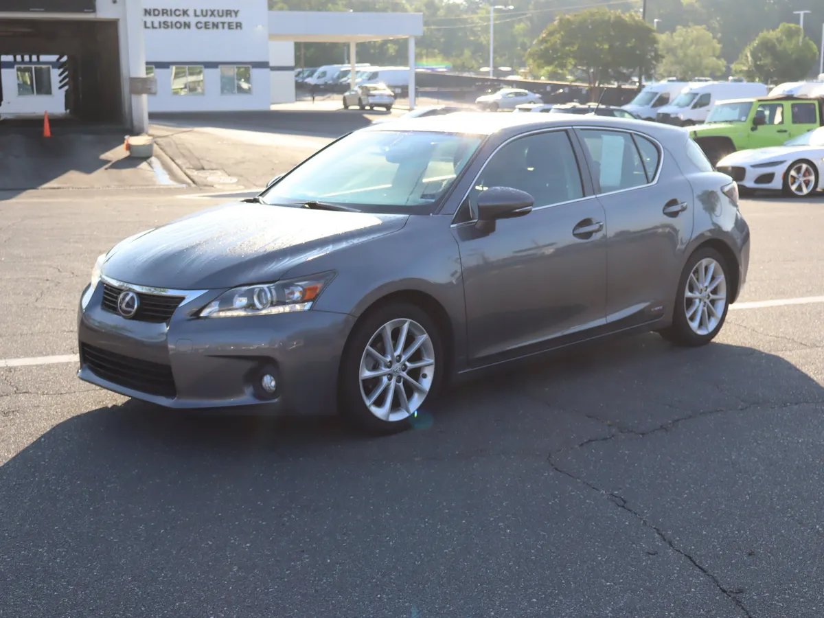 2013 Lexus CT 200h Hybrid thumbnail 15