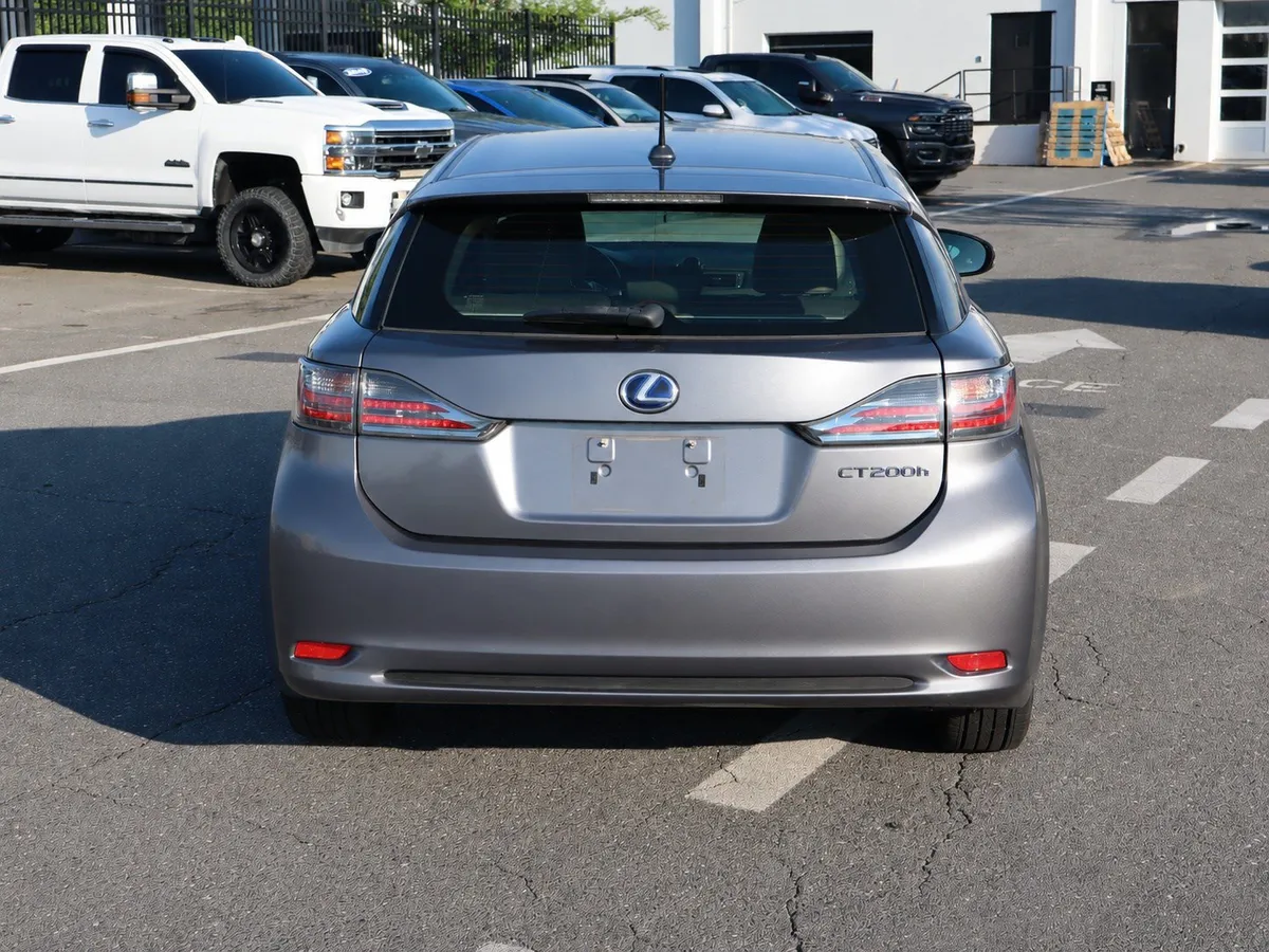 2013 Lexus CT 200h Hybrid thumbnail 19