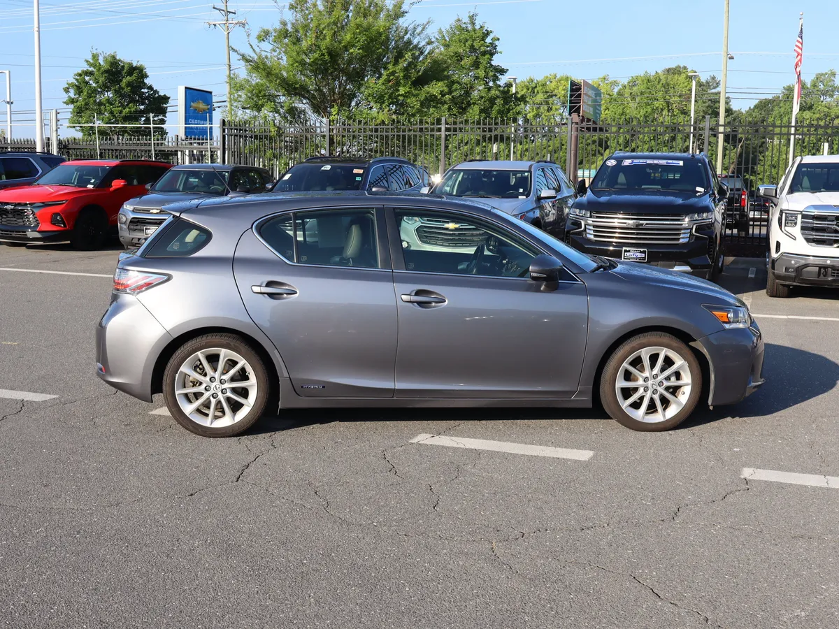 2013 Lexus CT 200h Hybrid thumbnail 21