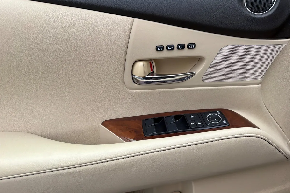 2013 Lexus RX 350 thumbnail 11