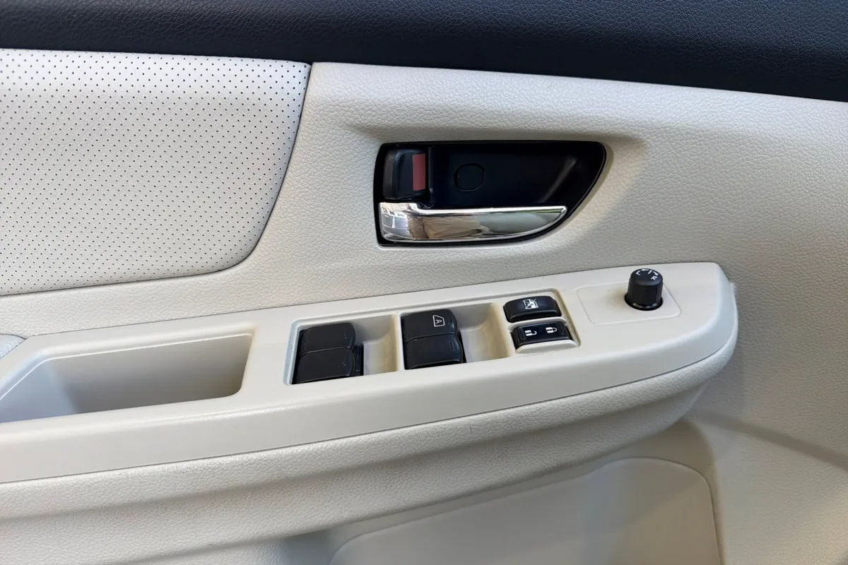 2013 Subaru XV Crosstrek Limited thumbnail 11