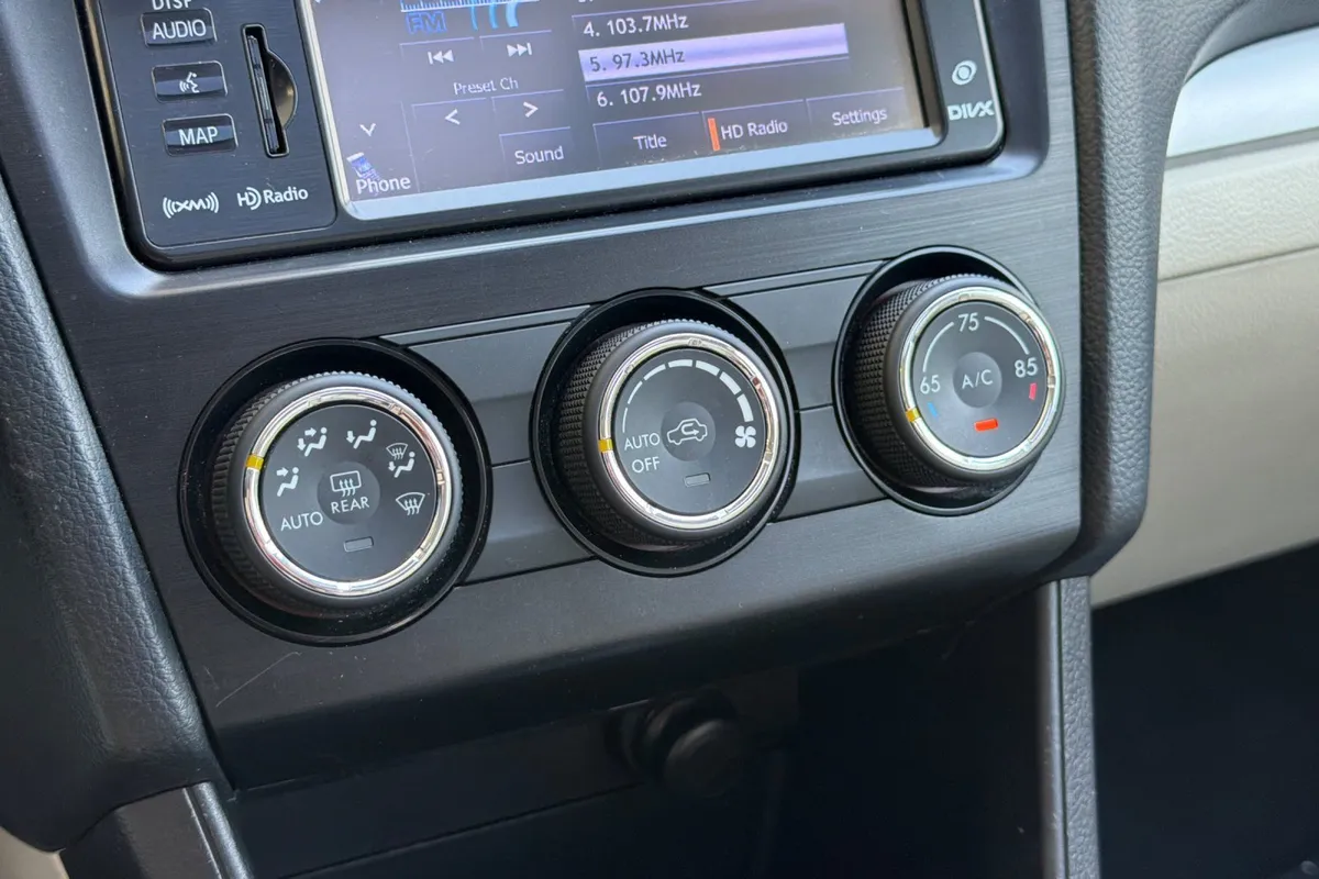 2013 Subaru XV Crosstrek Limited thumbnail 24