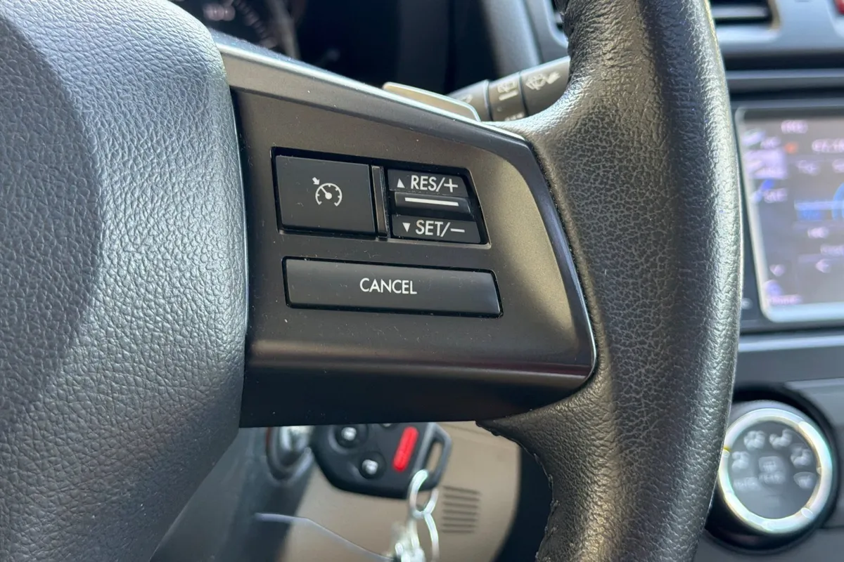 2013 Subaru XV Crosstrek Limited thumbnail 28