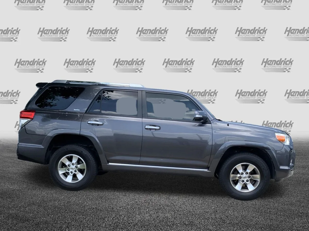 2013 Toyota 4Runner SR5 thumbnail 10