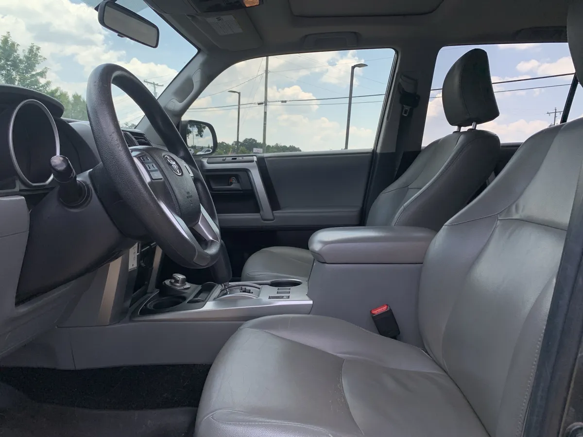 2013 Toyota 4Runner SR5 thumbnail 15