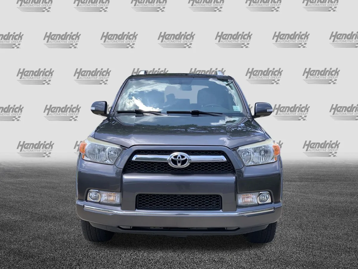 2013 Toyota 4Runner SR5 thumbnail 2