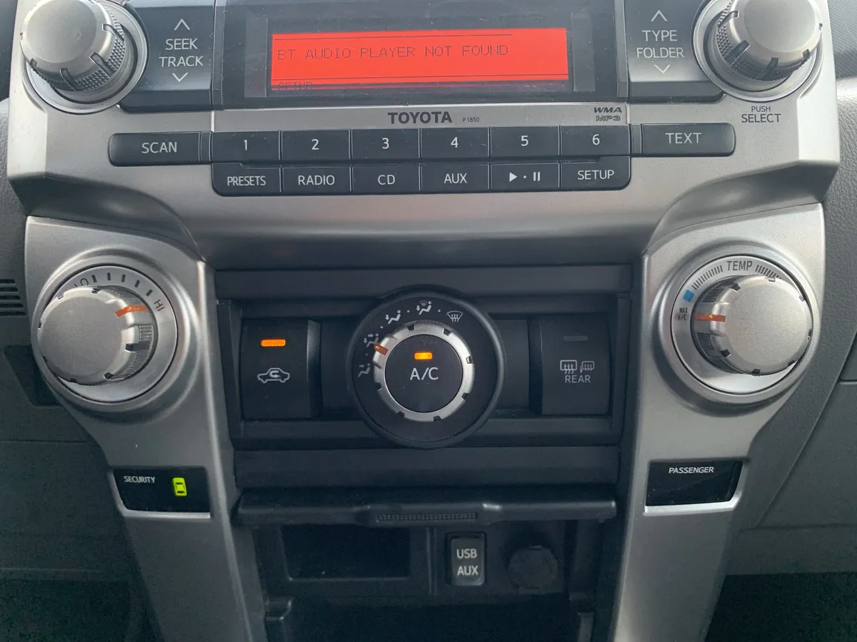2013 Toyota 4Runner SR5 thumbnail 30