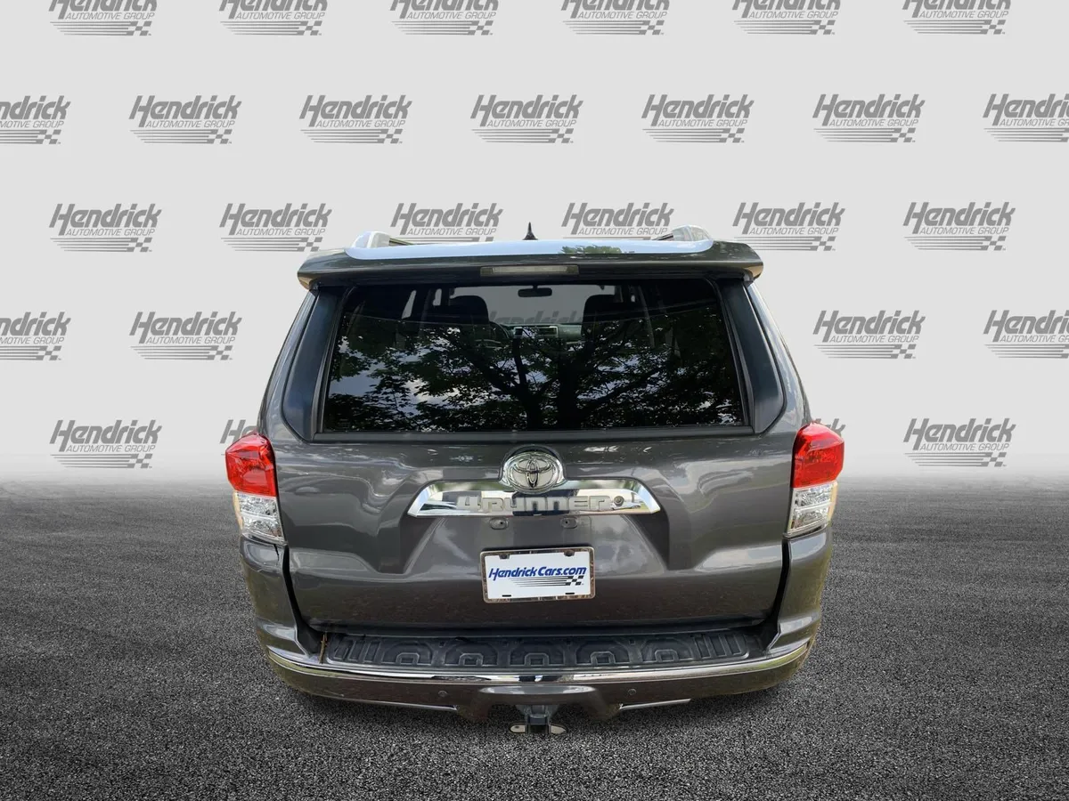 2013 Toyota 4Runner SR5 thumbnail 8